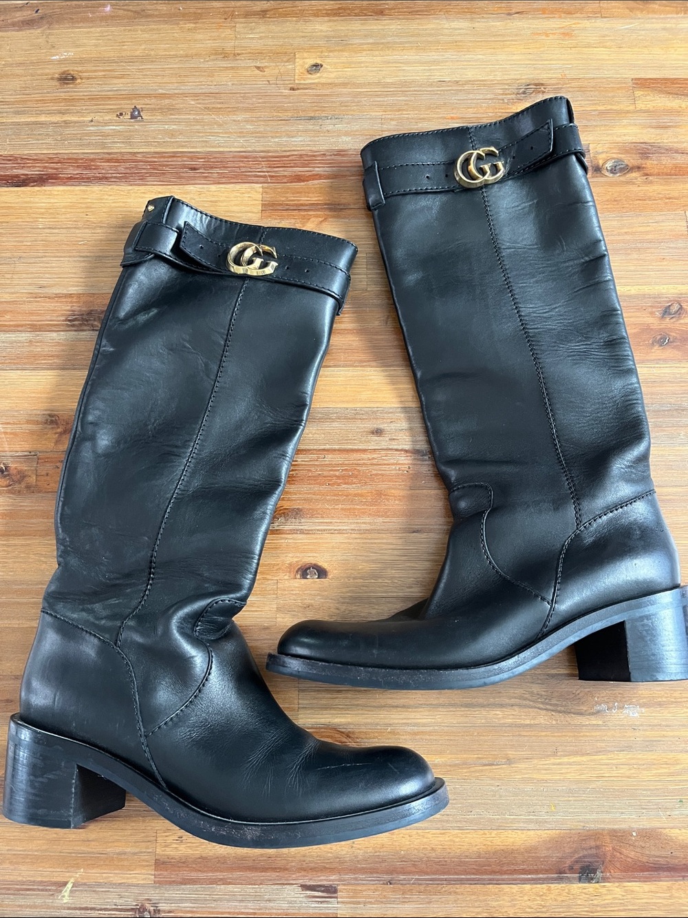 Gucci Black Leather Knee-High Riding Boots with Gold GG Accent 38.5